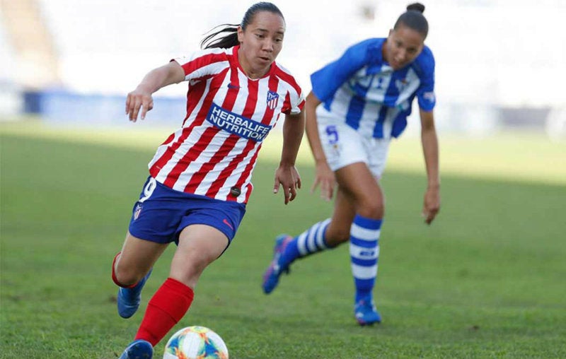 Charlyn Corral jugando con el Atlético Femenino