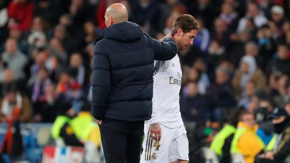 Zidane toca a Ramos tras su expulsión ante el City