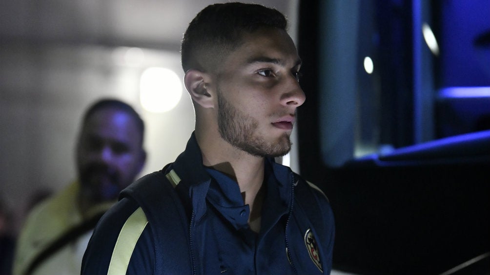 Sebastián Cáceres previo a un partido con América