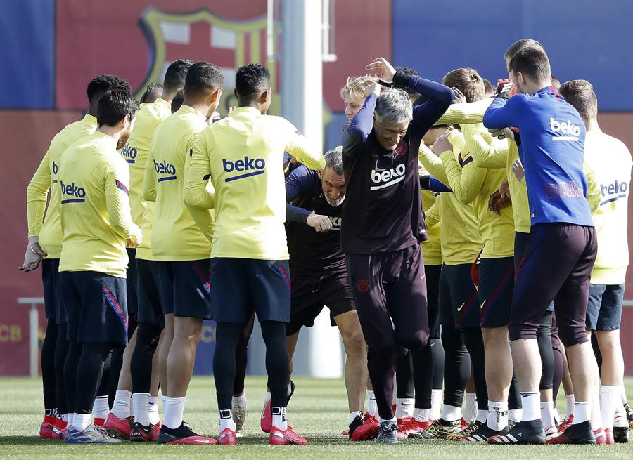 Entrenamiento del Barcelona previo al Clásico