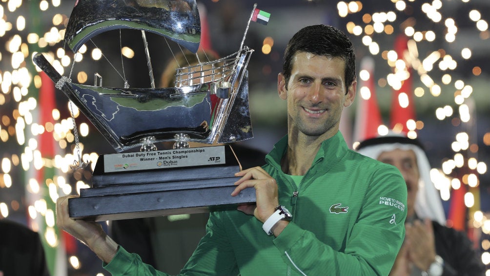 Djokovic ganador en Dubai