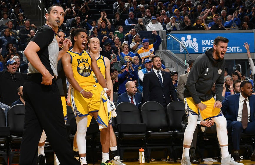 Jugadores de Golden State durante un partido