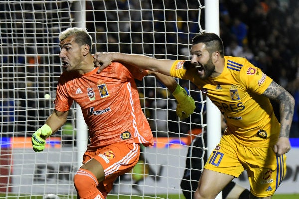 Nahuel Guzmán celebrando su anotación 