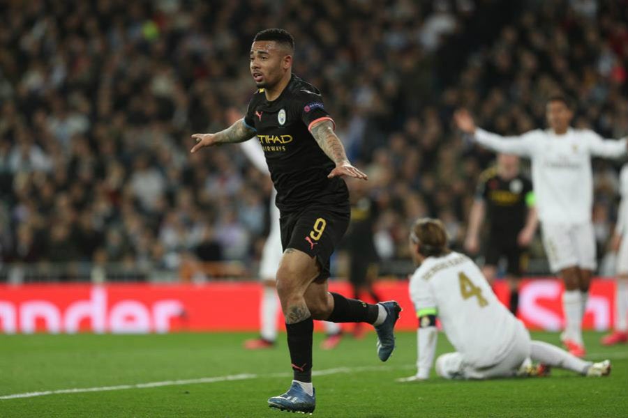 Gabriel Jesús celebra su tanto de cabeza contra el Real Madrid