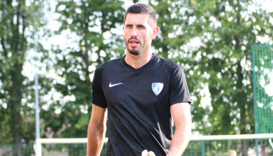 Brice Maubleu, arquero del Grenoble de la Ligue 2