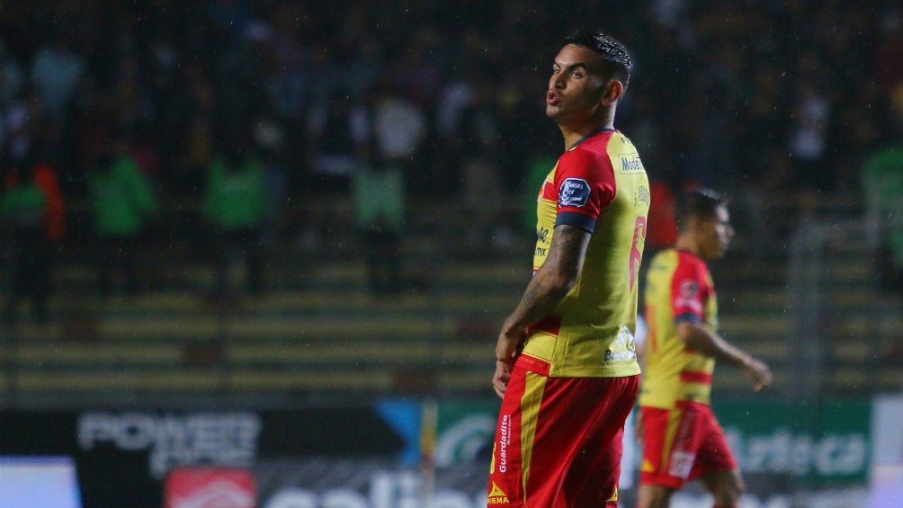 Sebastián Vegas durante un partido de Monarcas