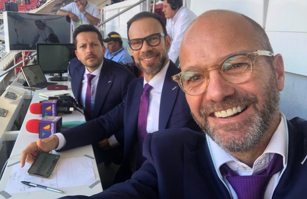 Carlos Guerrero junto a Zague y Luis García durante una transmisión