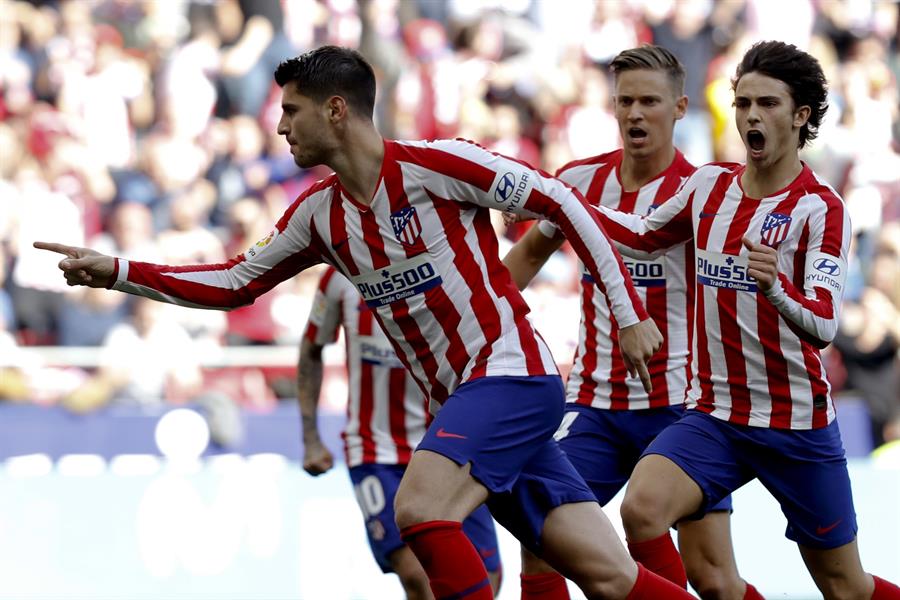 Morata festeja una anotación con los Colchoneros