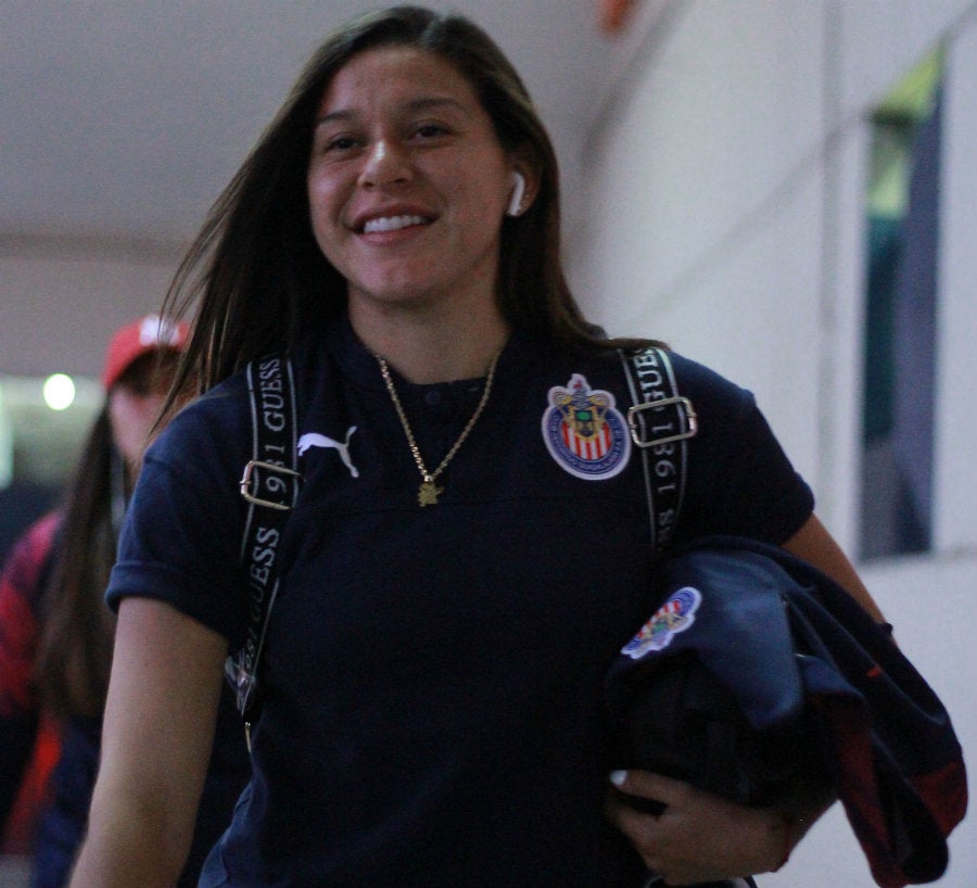 Norma llegando al estadio