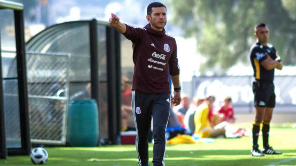 Jaime Lozano durante un encuentro ante Dinamarca