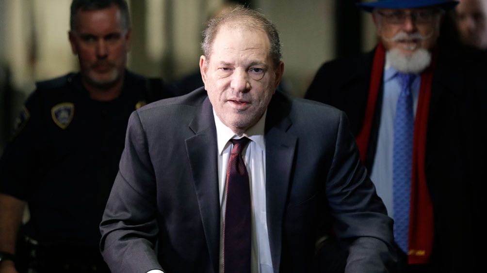 Harvey Weinstein llega a una corte en Manhattan en febrero del 2020