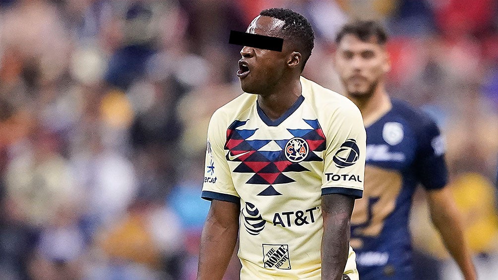 Renato 'N' durante un partido del América