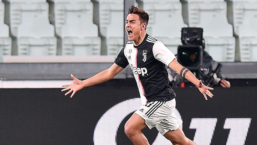 Dybala festeja un gol con la Juventus