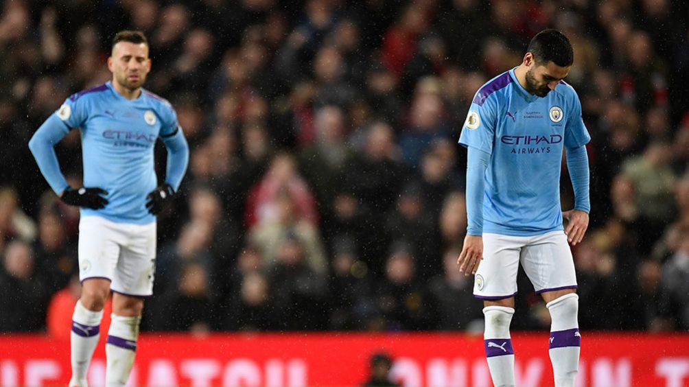 Gundogan y Otamendi, cabizbajos en un juego del Man City