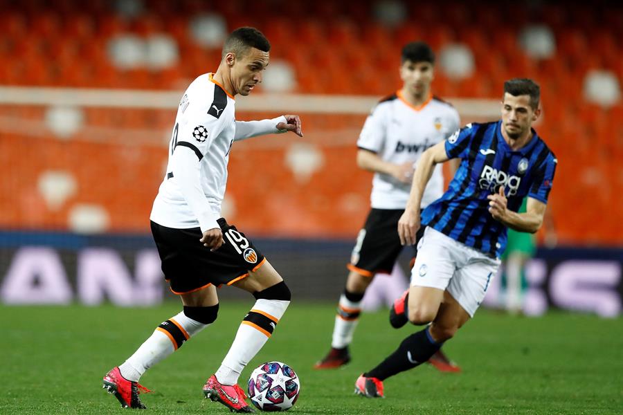 Rodrigo Moreno, del Valencia, durante el juego de Champions vs Atalanta