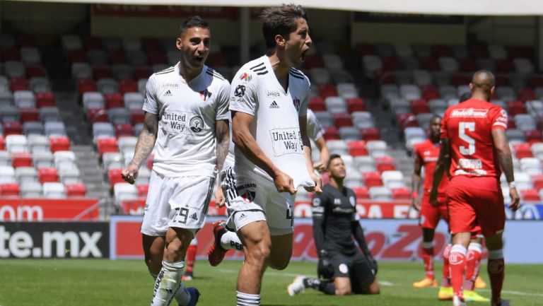 Javier Abella celebra su gol ante Toluca