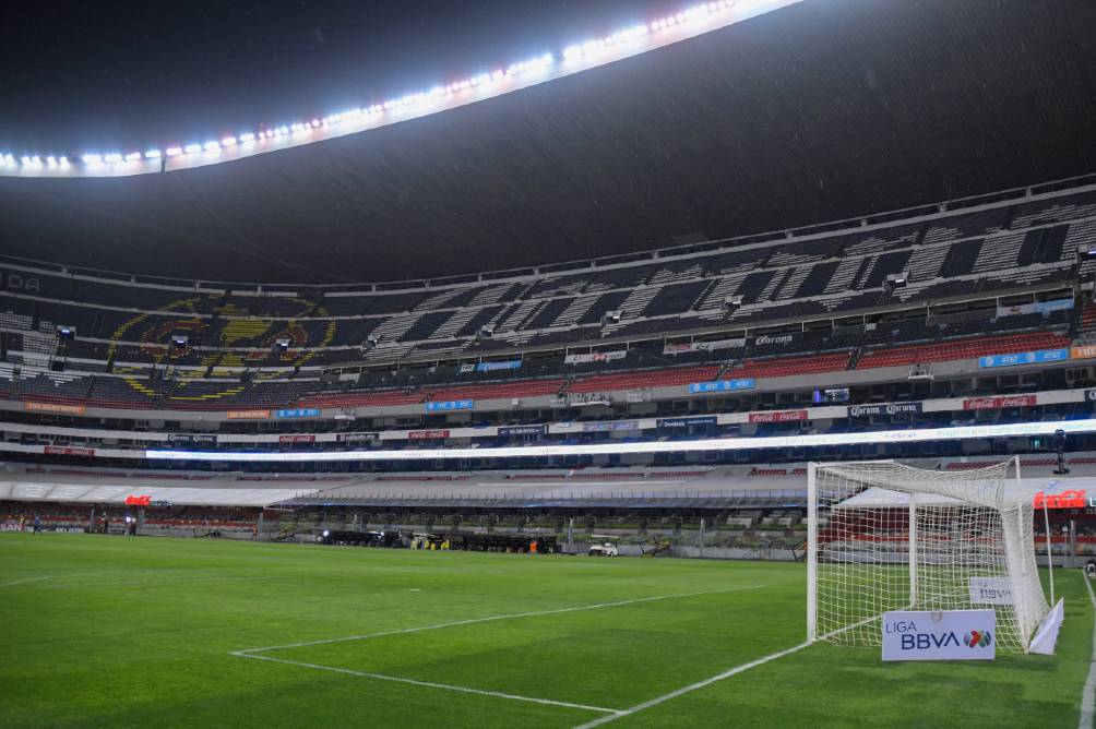 El Estadio Azteca vacío 