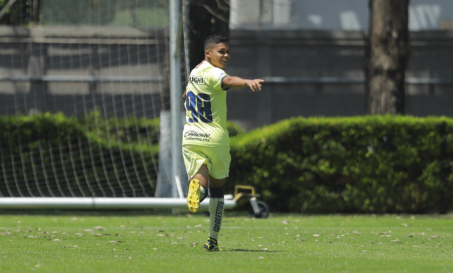 Morrison Palma celebrando el gol ante Jurado