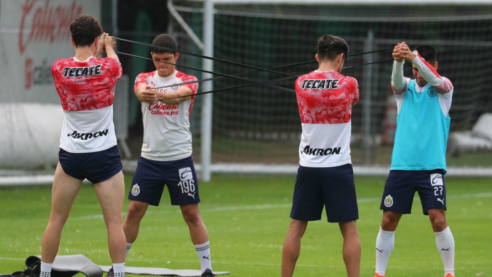 Chivas sí tuvo entrenamiento a pesar del virus