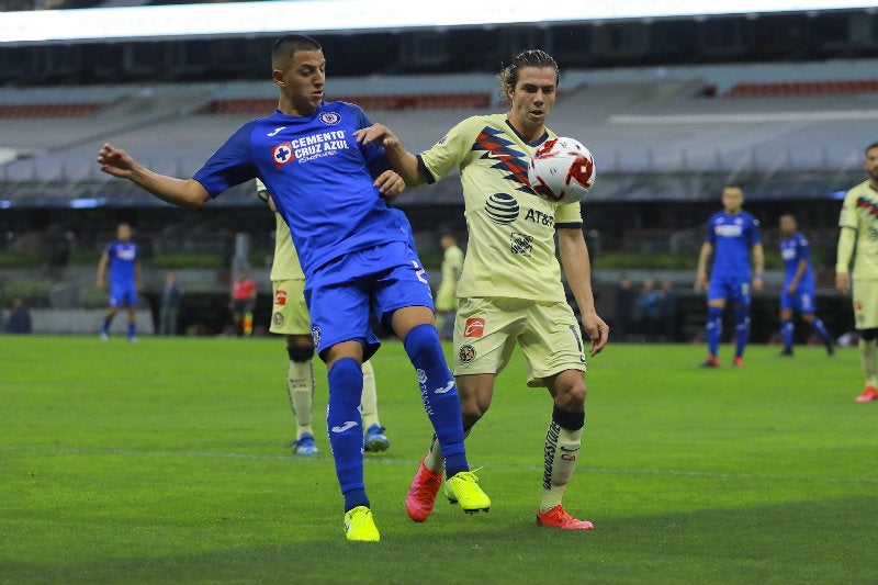 Roberto Alvarado en partido vs América