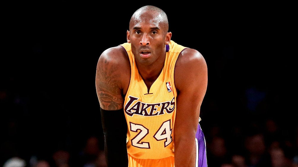 Hombre intent profanar tumba de Kobe Bryant y fue detenido