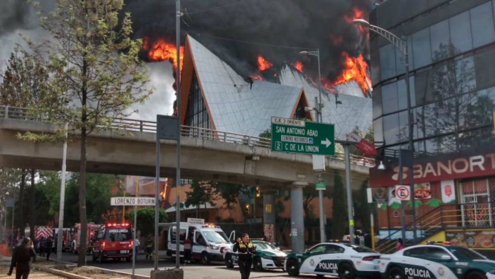 Iglesia se incendió en la alcaldía Venustiano Carranza