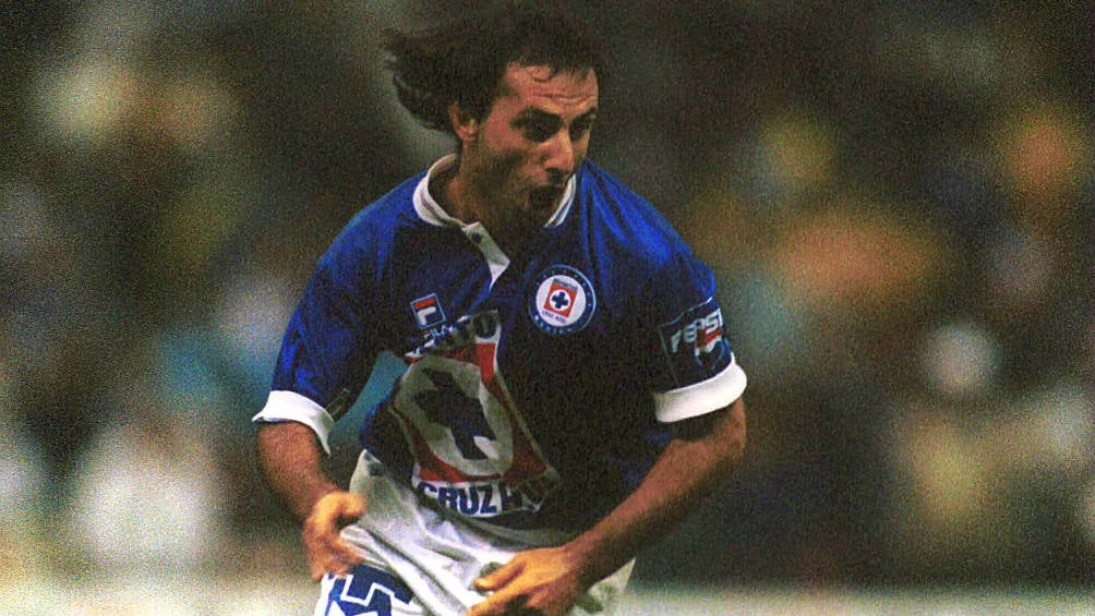 Diego Latorre, en su etapa con Cruz Azul