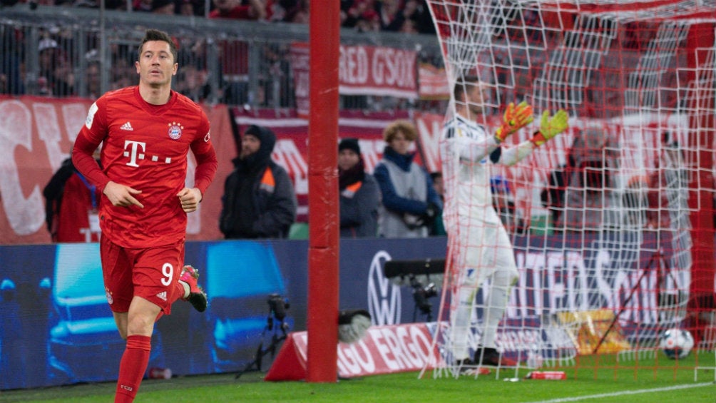 Robert Lewandowski celebrando un gol con Bayern Munich