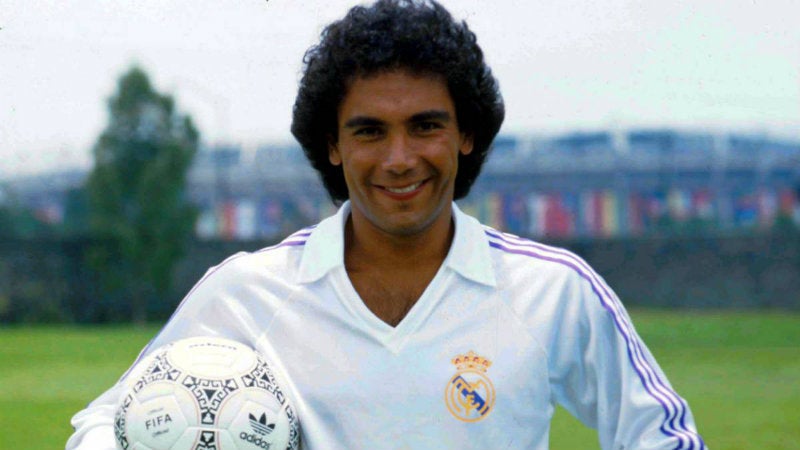 Hugo Sánchez jugando con Real Madrid