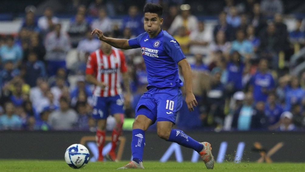 Pol Fernández durante un partido con Cruz Azul