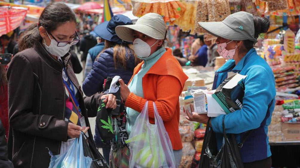 Venta de comercio informal en Colombia