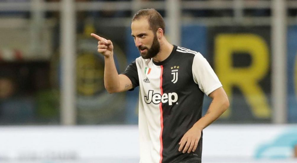 Gonzalo Higuaín celebrando una anotación 