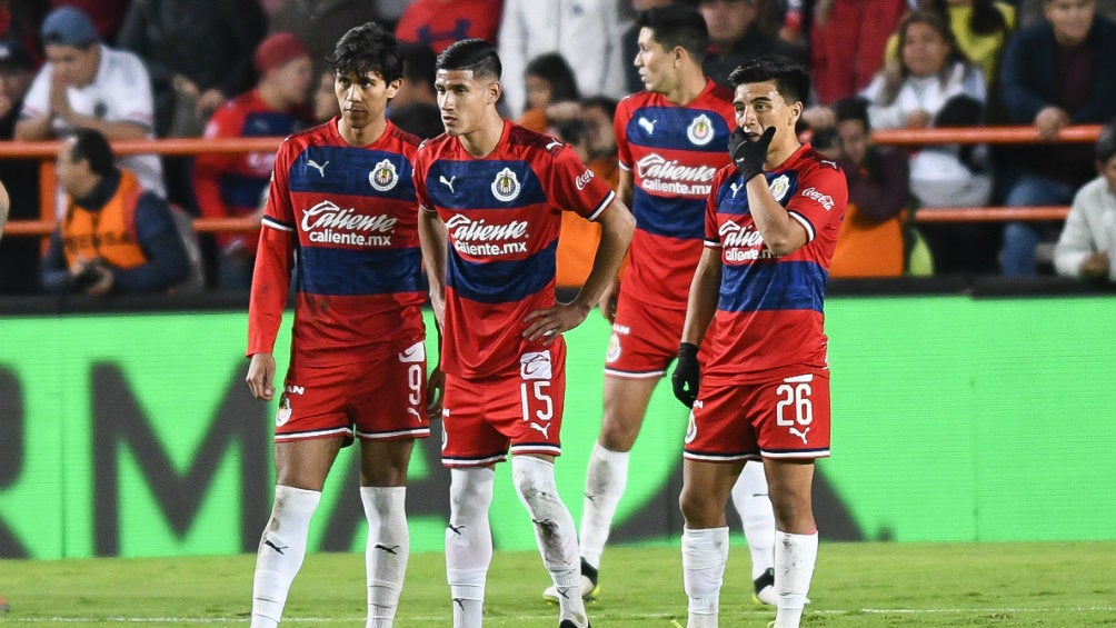 Chivas: Con tres jugadores cumplieron la regla 20/11