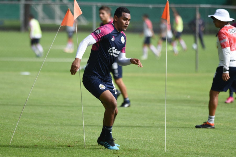 Gilberto Sepúlveda en entrenamiento con el Rebaño Sagrado