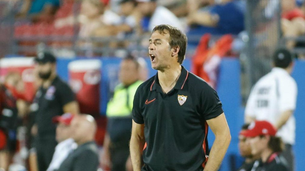 Julen Lopetegui durante un partido con Sevilla