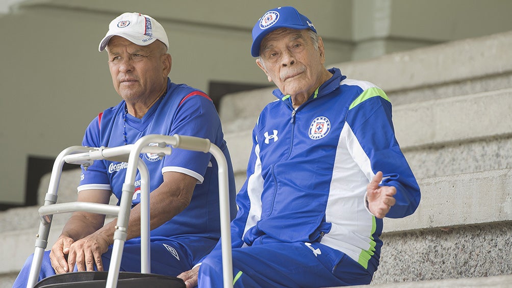 Trelles, en una de sus visitas a La Noria, casa del Cruz Azul