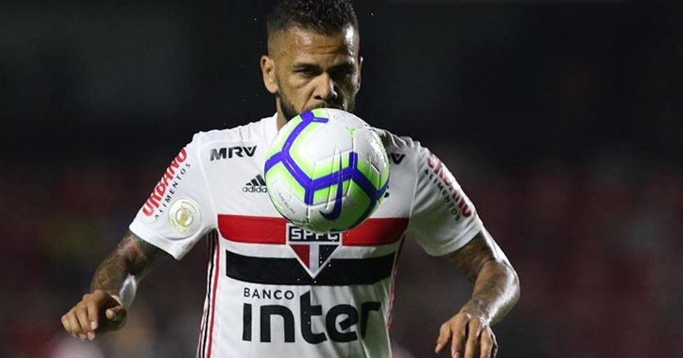 Dani Alves, en un juego del Sao Paulo