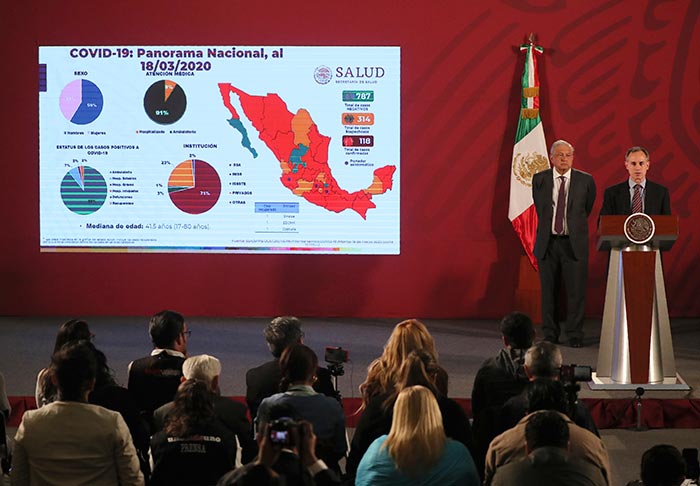 AMLO y Hugo López, en conferencia