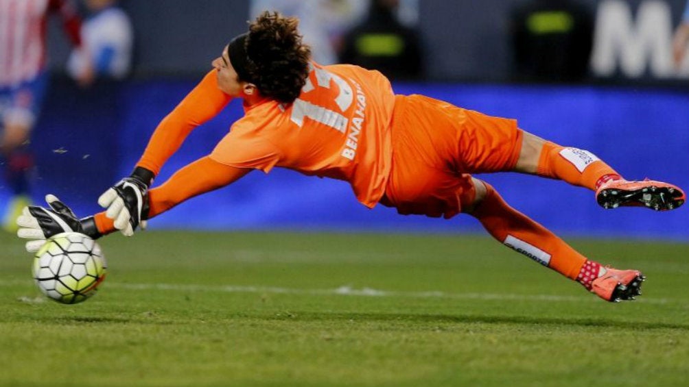 Memo Ochoa jugando en España