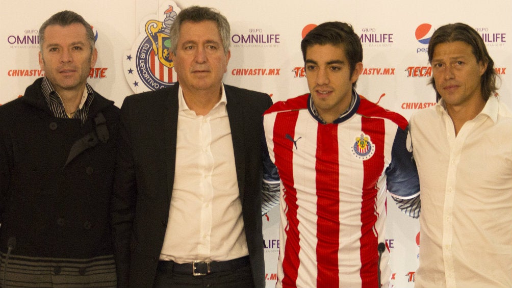 Presentación de Rodolfo Pizarro con Chivas