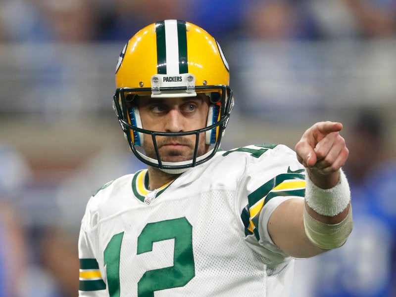 Aaron Rodgers jugando con Packers