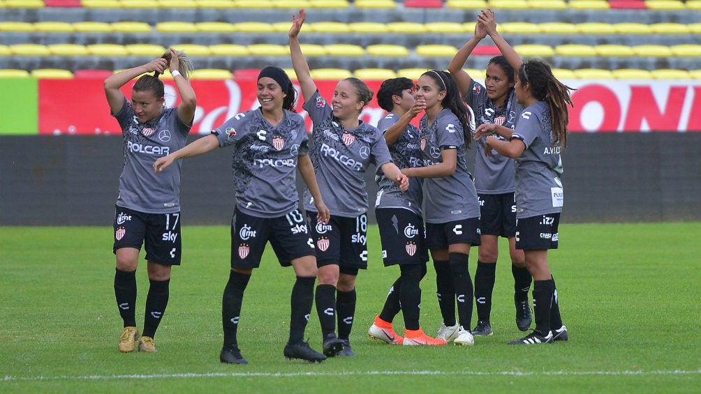 Necaxa Femenil en partido de la Liga