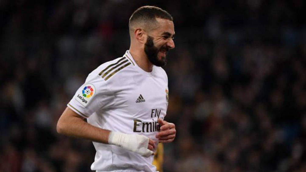 Karim Benzema en partido con el Real Madrid