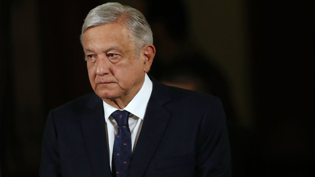 VIDEO: AMLO saludó a la madre del Chapo Guzmán en su visita a Badiraguato