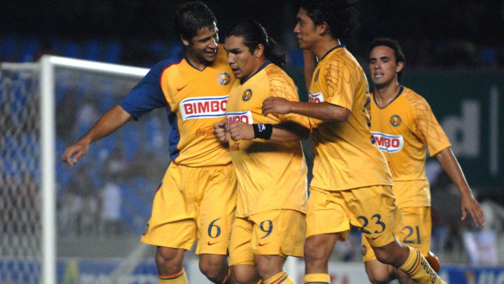 Salvador Cabañas celebrando una anotación con América en el Maracaná