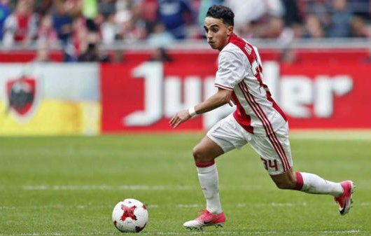 Abdelhak Nouri durante un partido