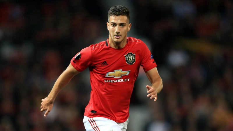 Dalot jugando con el Manchester United