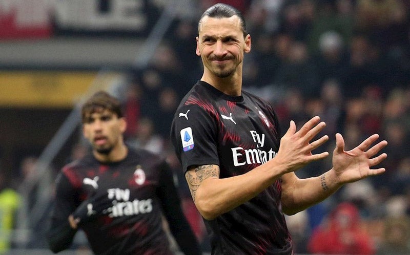 Zlatan durante un duelo con el Milan en Serie A