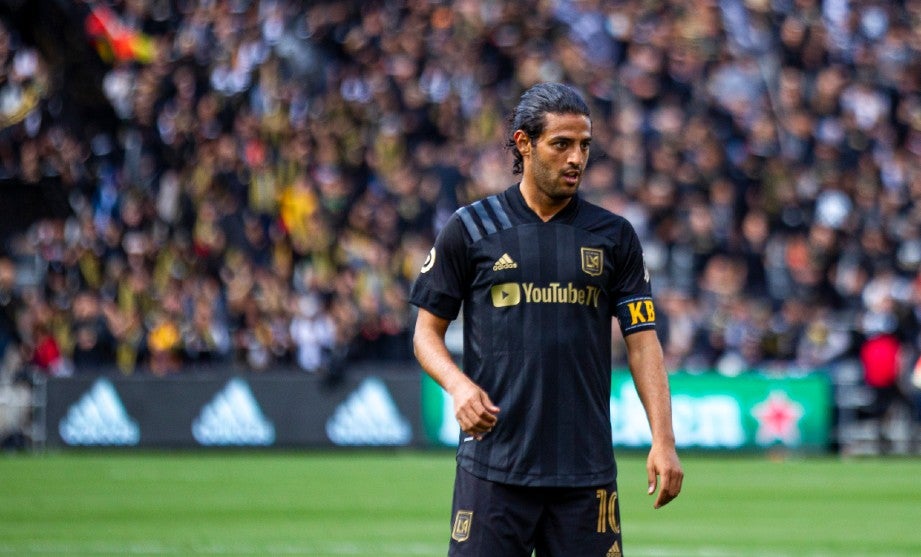 Carlos Vela durante un partido con LAFC