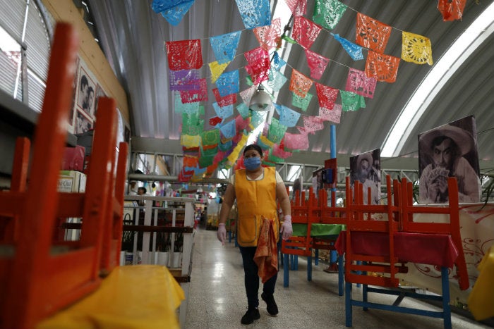 Vendedora, en un mercado de la CDMX